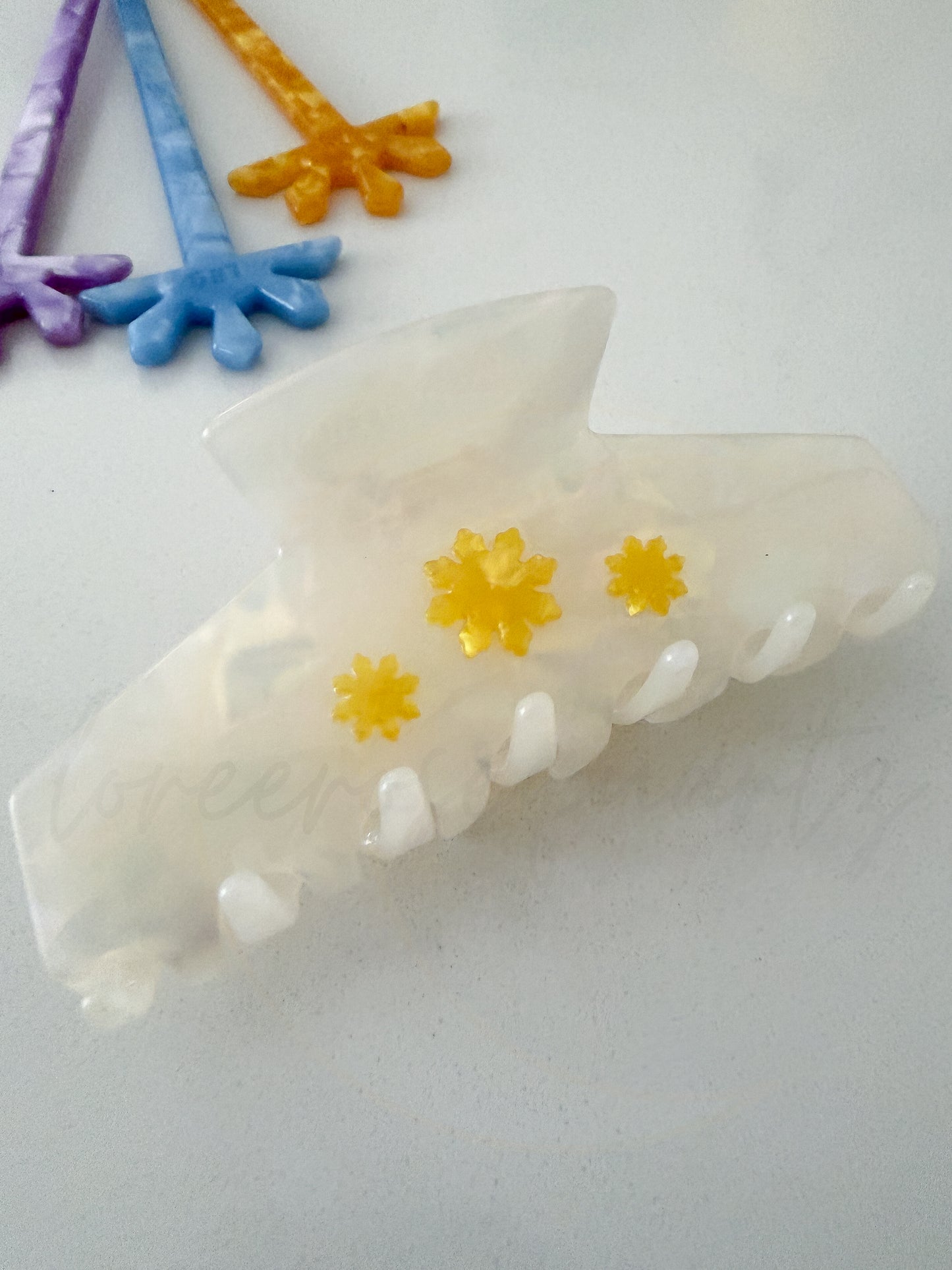 “Pamilya” Araw Hair Claw Clip